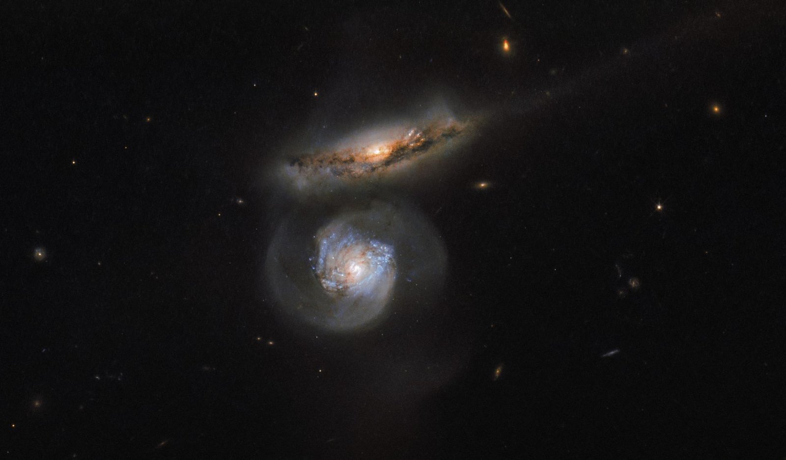 Le galassie attive: quando il centro di una galassia si accende