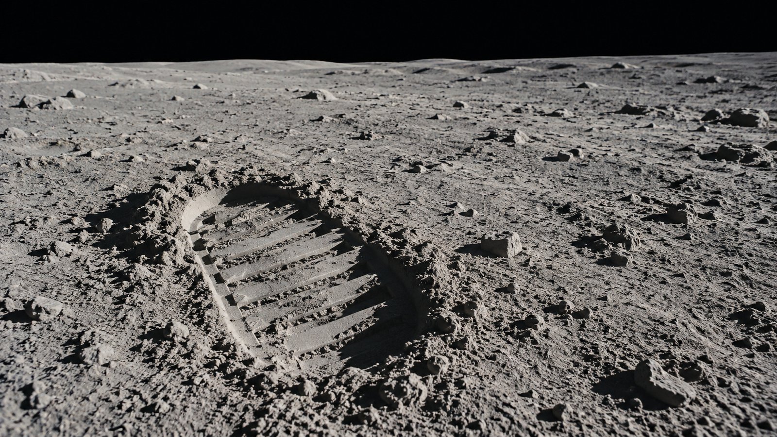 La polvere lunare: perché si attacca a tutto